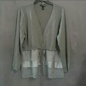 Beautiful Willi Smith  grey Sweater Top